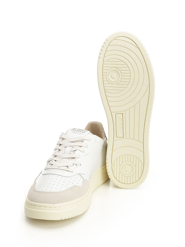 Autry  Medalist Low Sneakers - White | d41089aab69c1e92f2d151d1ce2293b8da6d7053