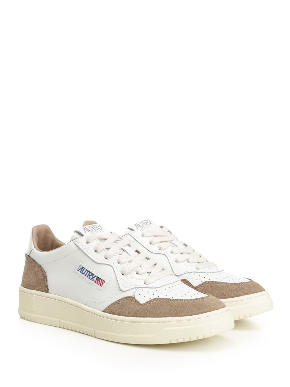 Autry  Medalist Low Sneakers - White | d21e182b8fba66c22f1462dc80c8cccbe7c5ee17
