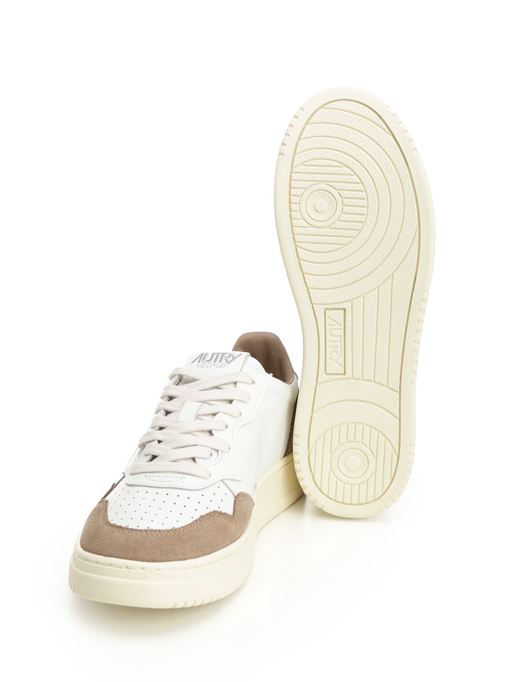Autry  Medalist Low Sneakers - White | 831ae5c91396dbebb2f35959bad81c6a3d51e71b