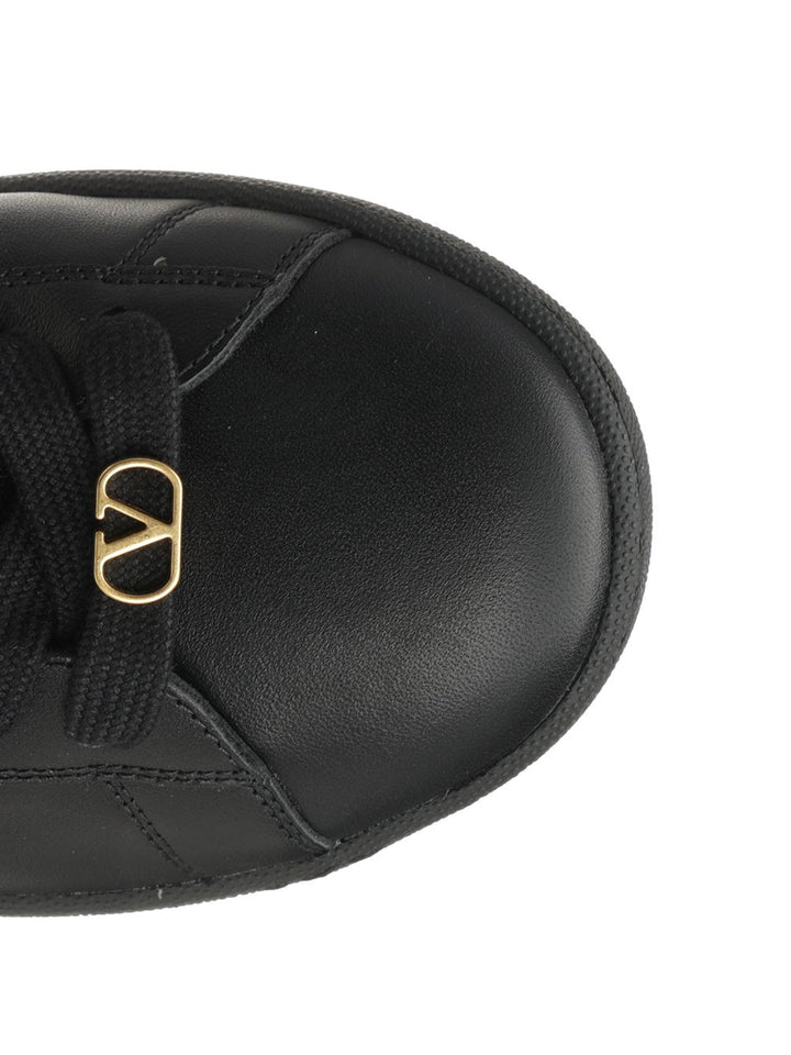 Valentino Garavani Royco Sneakers - Black | 34cebf889c42168dd1a859750a5060e1f96541c2