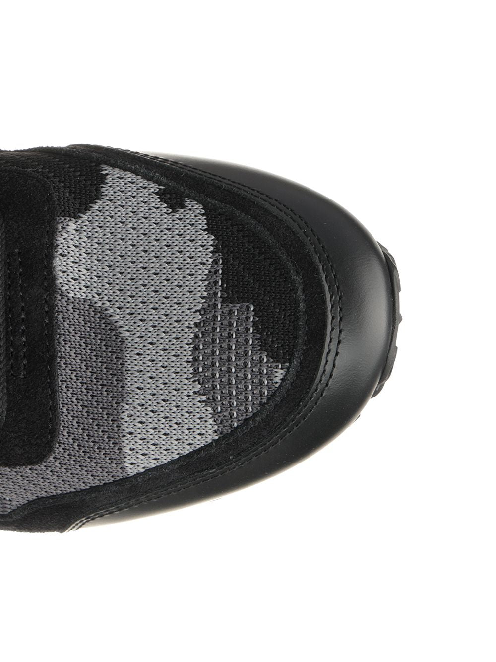 Valentino Garavani Rockrunner Sneakers - Black | d541e9720b54ff8771d62c223cb5a899506ba4bc