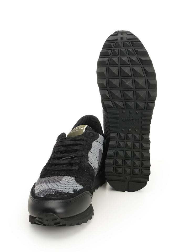 Valentino Garavani Rockrunner Sneakers - Black | 27c77ace79b092e206e3f8049b5011069cfd29e7