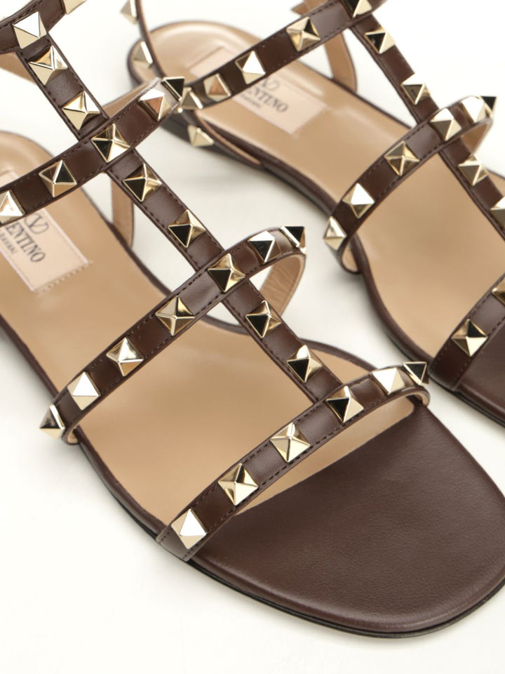 Valentino Garavani Rockstud Low Sandal Scarpe basse - Brown | f6cdcc13ba7a186d5fa3d109fc98b766fda08259