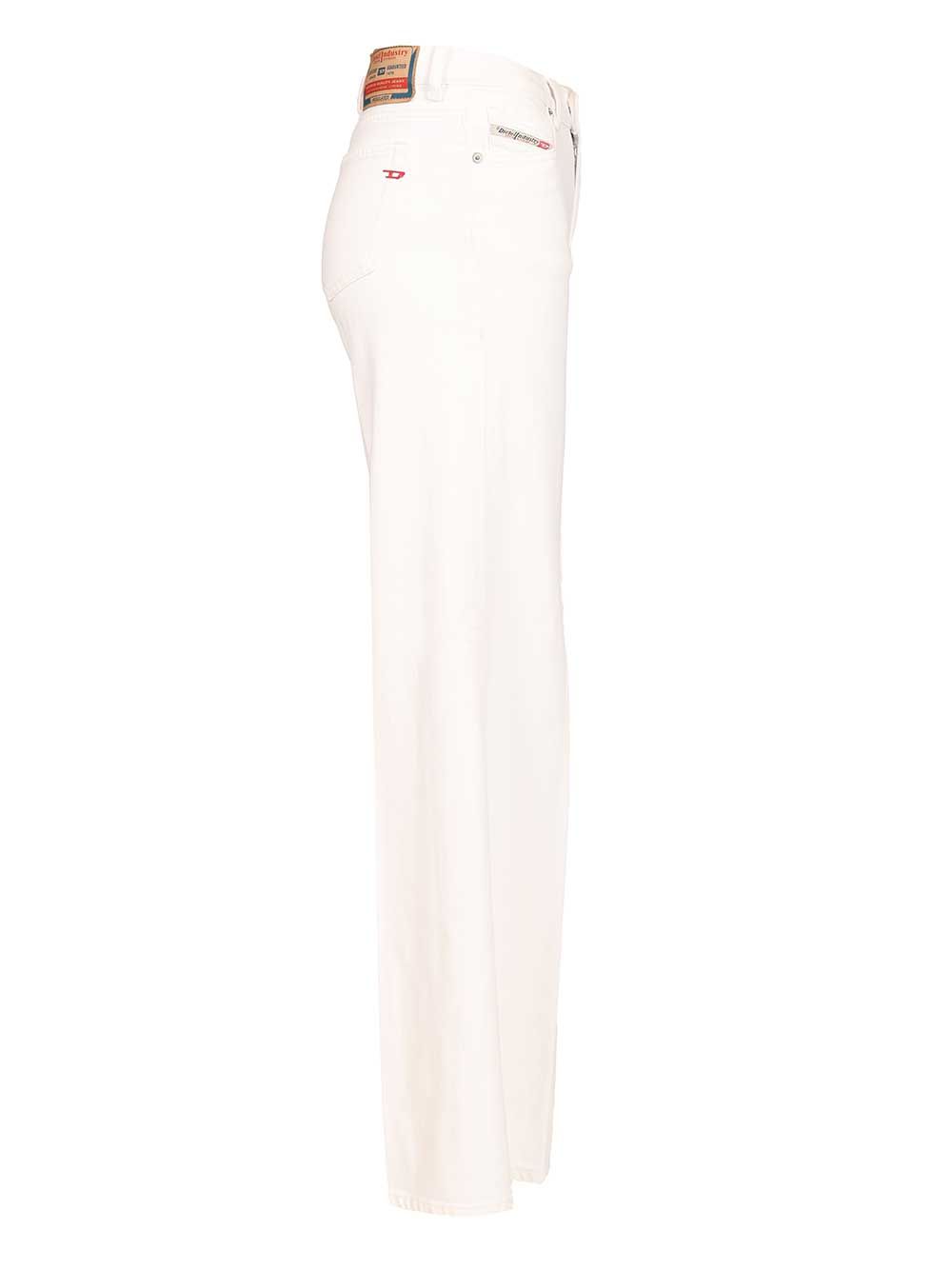 Diesel 1978 D-Akemi Jeans - White | d0e843304fe094be484279ad01a65fe515ed367f