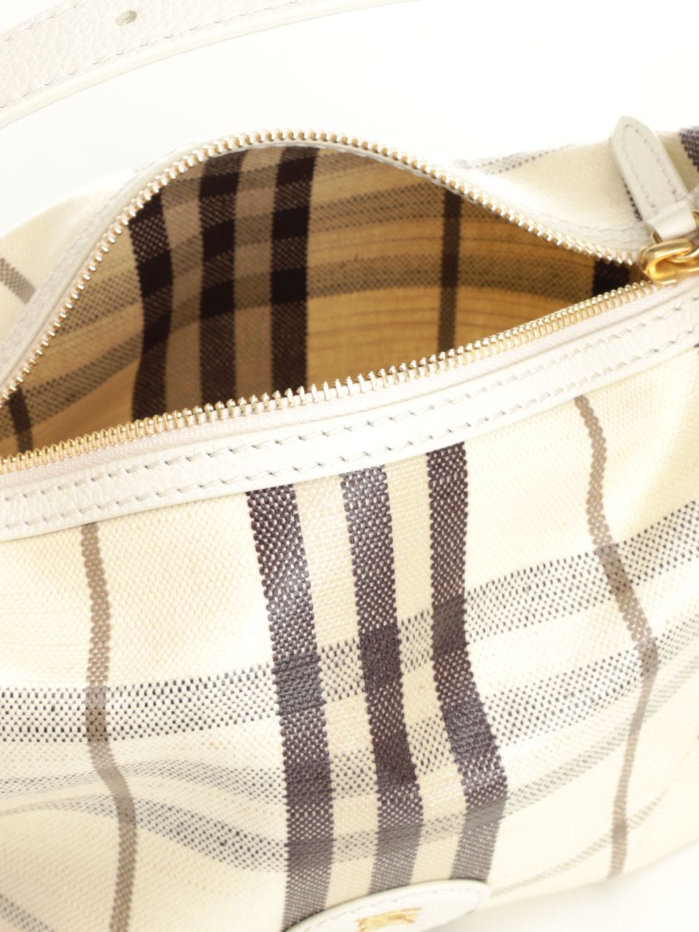 Burberry Highlands Handbags - White | c284b6800e05104a15b897b5c3627adfb9f0548a