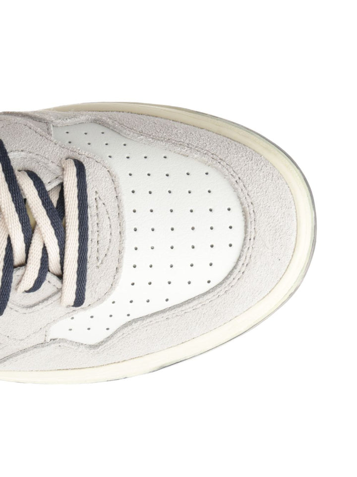 Autry  Medalist Low Sneakers - White | 5698c409201040db128c3503ea330be8b75f63ec