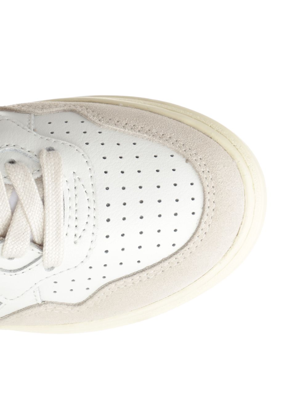 Autry  Medalist Low Sneakers - White | 7394687440a02f559f97d35f069c6d8e85d71bfe