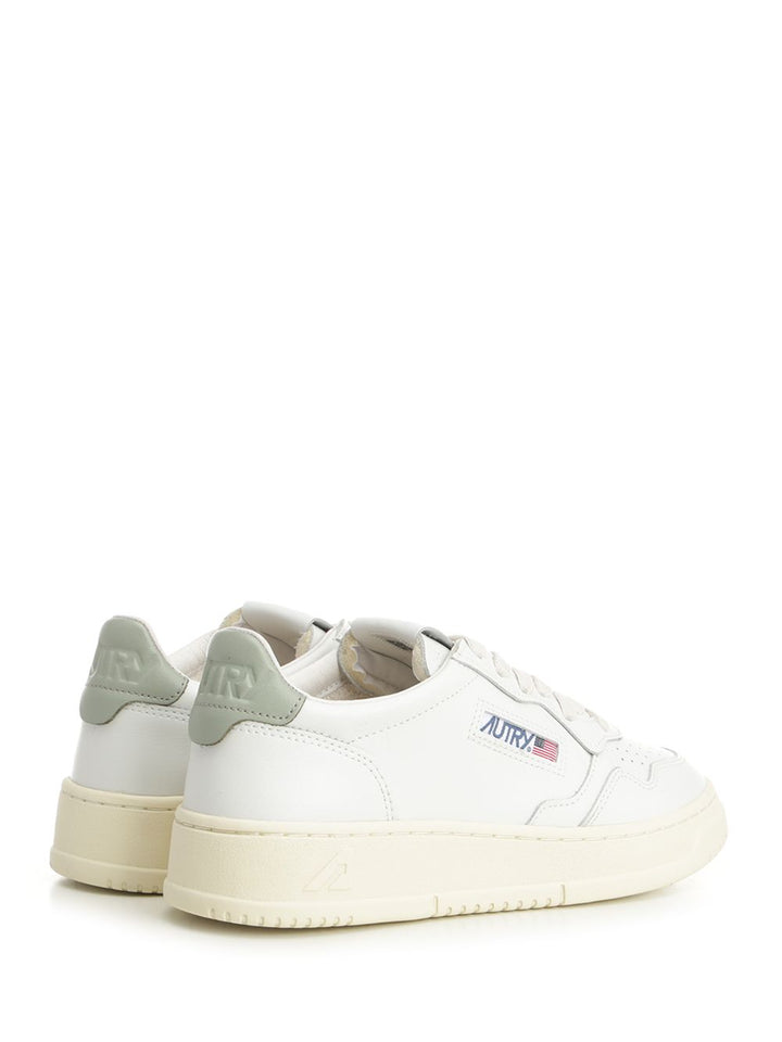 Autry  Medalist Low Sneakers - White | 9f1bbccd9f2cdc4b6d63b8b8c519ecef3ebefb61