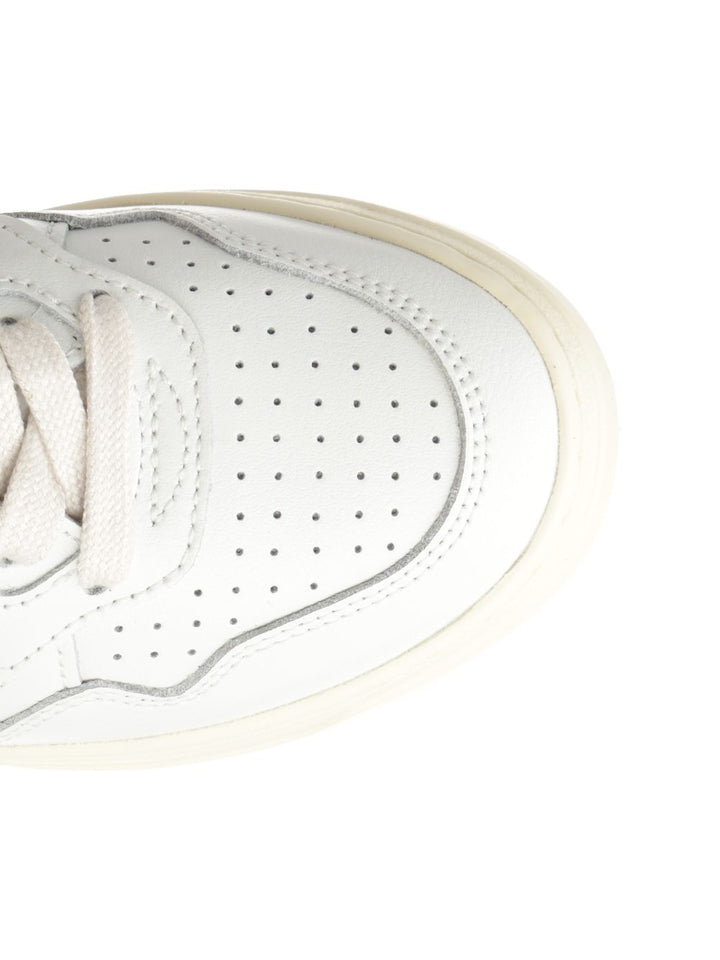 Autry  Medalist Low Sneakers - White | cfe32c5e8df2ef66c6f41039562b8f01b31dc6b5