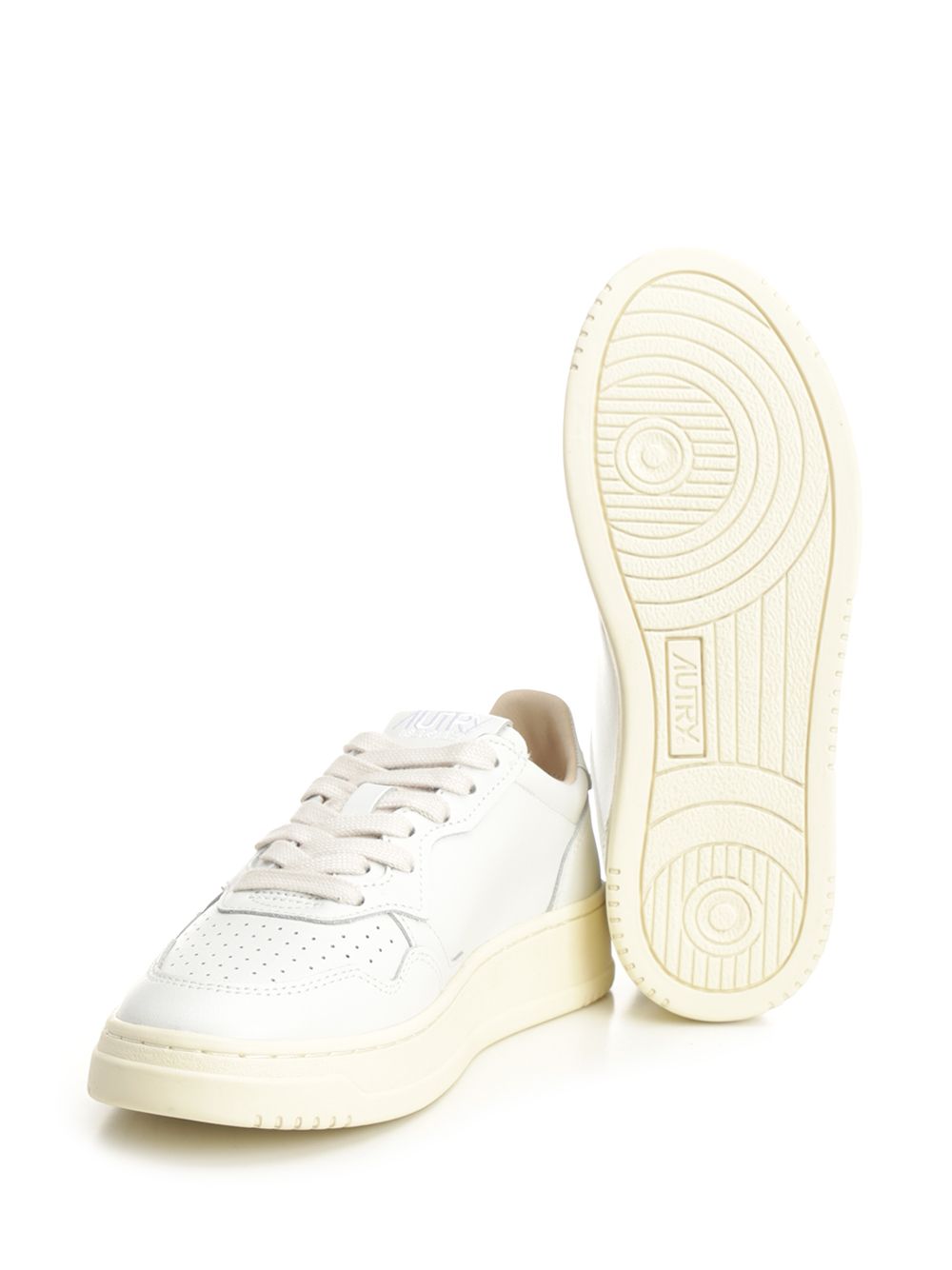 Autry  Medalist Low Sneakers - White | 24a9bae138e9f053dded9b9333d15e7b5549a5e2