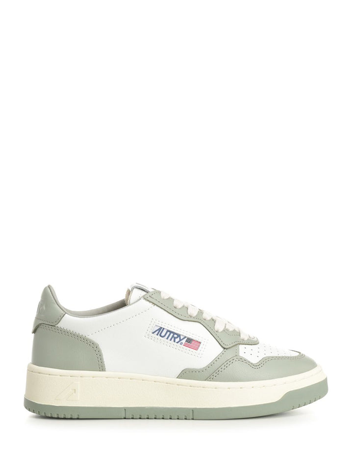 Autry  Medalist Low Sneakers - White | 7f7afbd7c9d21f8a62d5188e7e1a23cc35fcdede