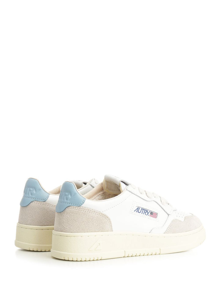 Autry  Medalist Low Sneakers - White | 377f0f3ab56da6a6aac5a62dad6db10a11682bf2