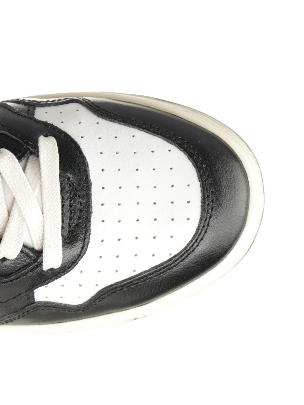 Autry  Medalist Low Sneakers - White | 96b9d2445415e34c8c6cd3fcb0910dc9e5895942