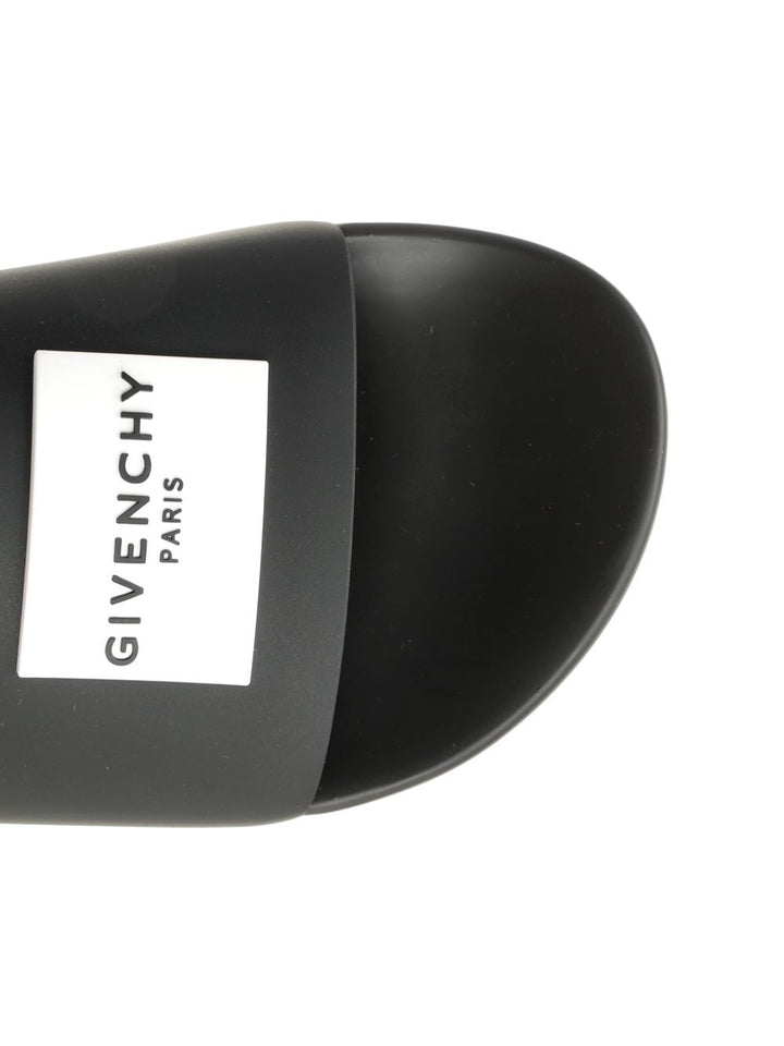 Givenchy Slides Made Of Rubber Scarpe basse - Black | 89165ba11ef00e7b57f0c58b16edcb90de318b88