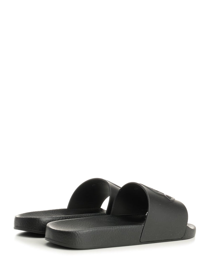 Moncler Basile Slides Shoes Scarpe basse - Black | 26d07a1622a738f1eda94afc17fbd60366f5d59d