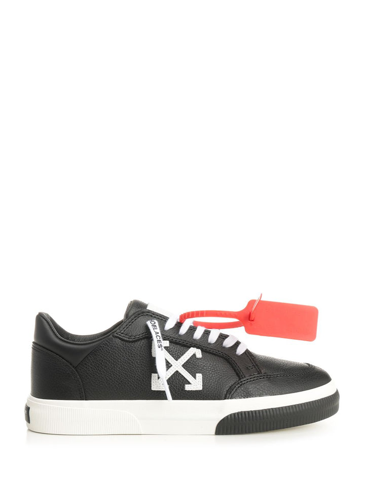 Off-White Vulcanized Low Sneakers - Black | ffdcc0020cfd7f429ad1b068ce1bf507f2608490