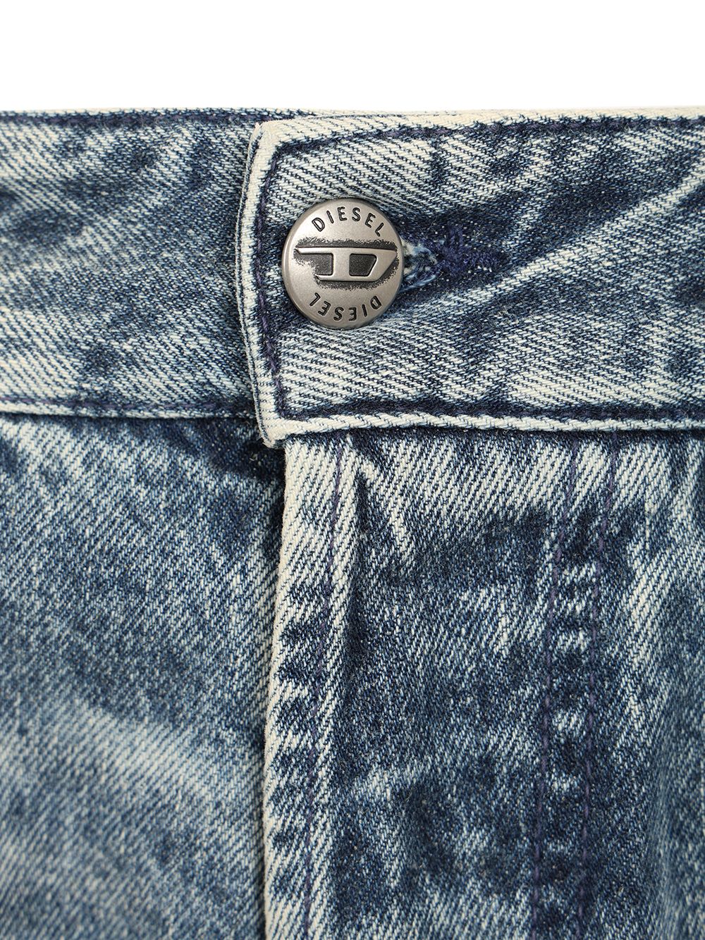 Diesel 1997 D-Enim Medium Waist Relaxed Jeans - Blue | 8963e95a5ce9ebf0cde117362acb342789b09da9