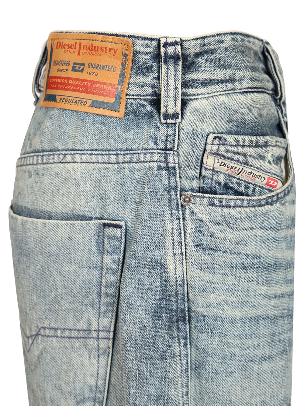 Diesel 1997 D-Enim Medium Waist Relaxed Jeans - Blue | 7ef569aa45ee58315eeb6e91a730c3bed14ea30d