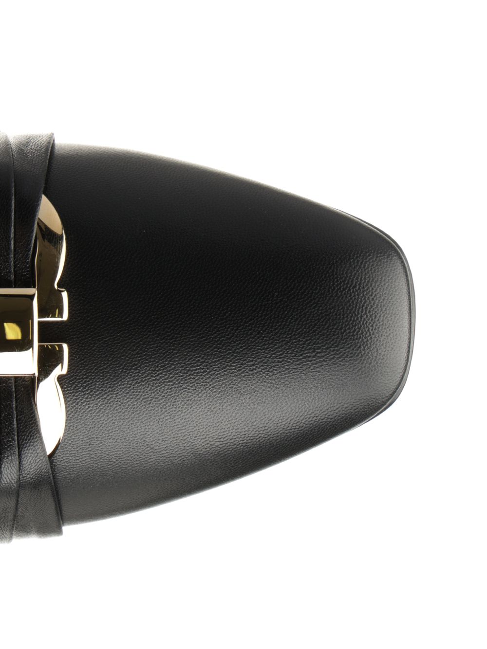 Ferragamo Gancini Ornament Moccasin Scarpe basse - Black | 3a44f8c647a665036c413ff759153396cdb52c9d