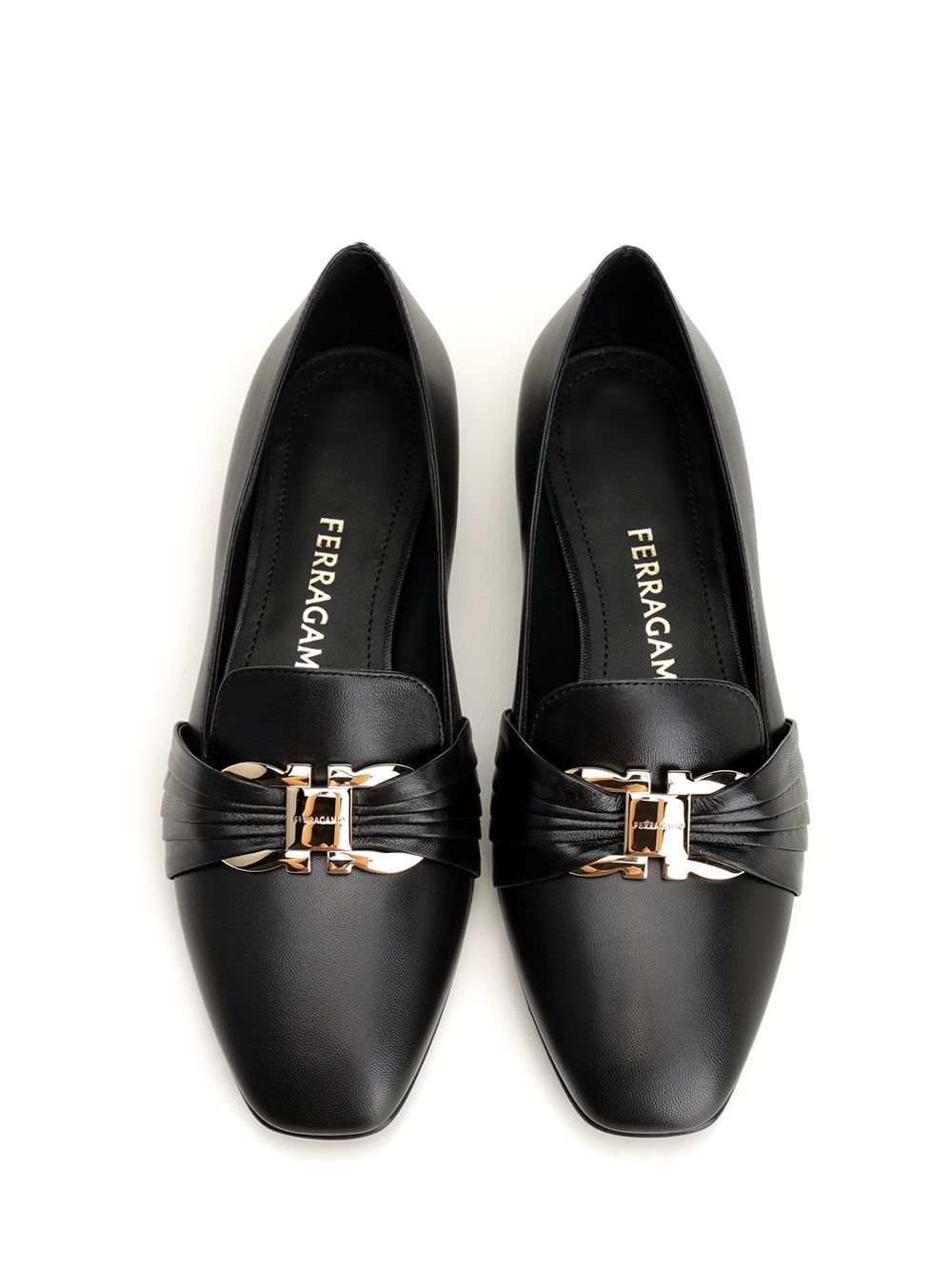 Ferragamo Gancini Ornament Moccasin Scarpe basse - Black | 826df32a12a81f07e1812795d6477ea6e99e42e0