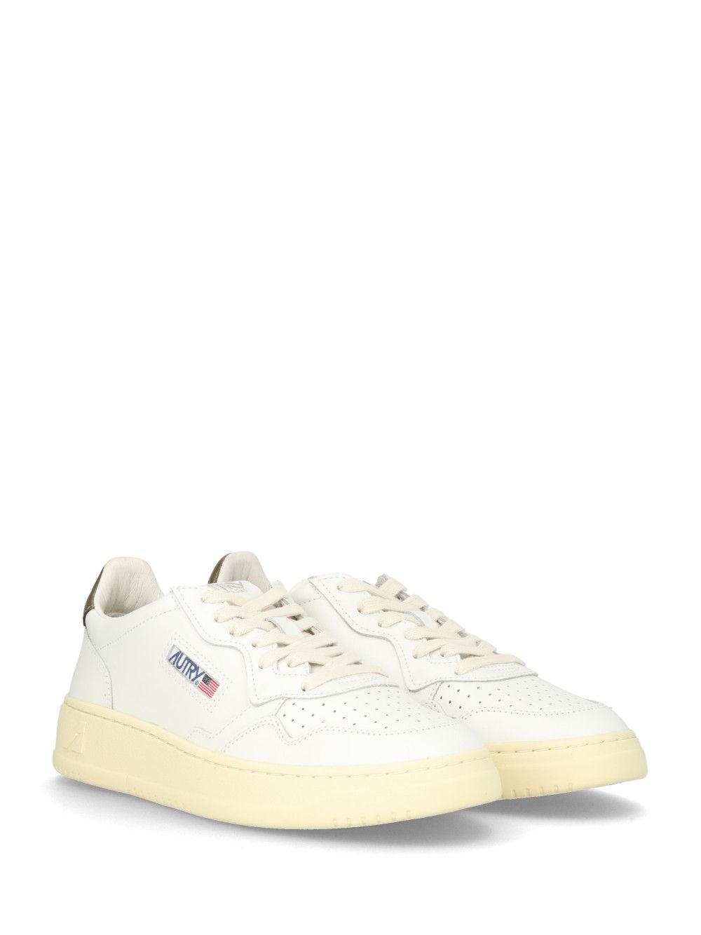 Autry  Medalist Low Sneakers - White | d5246b65f39b8a85a6b12f6fb8d0ab6379bfe17f
