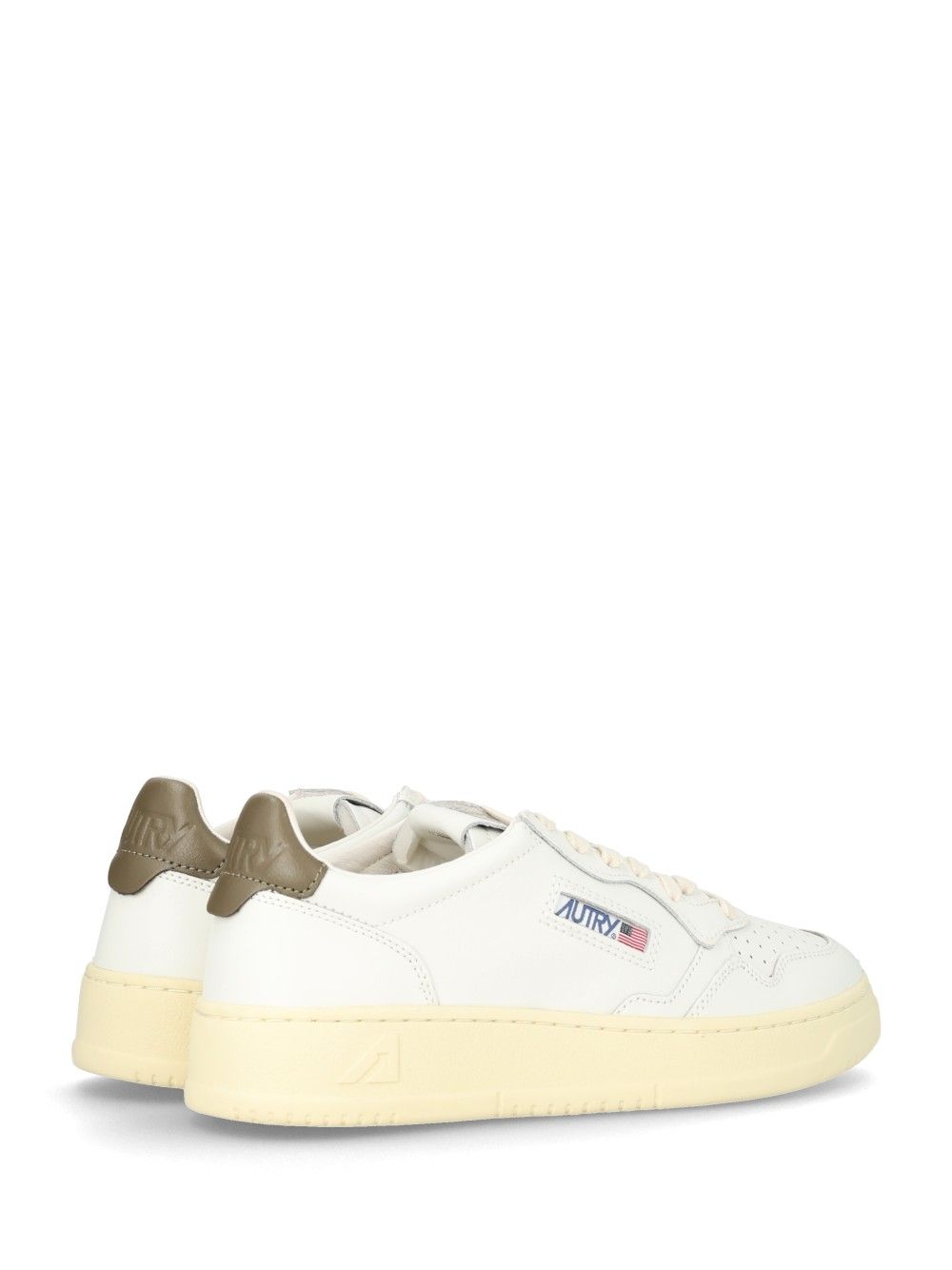 Autry  Medalist Low Sneakers - White | 8b3d3a1c93624bca2ae5b6db54b77a433bb179c9