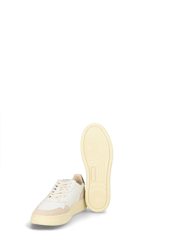 Autry  Medalist Low Sneakers - Green | 3fc80ed9614497e3a8a62aef264ba3439e031eb7
