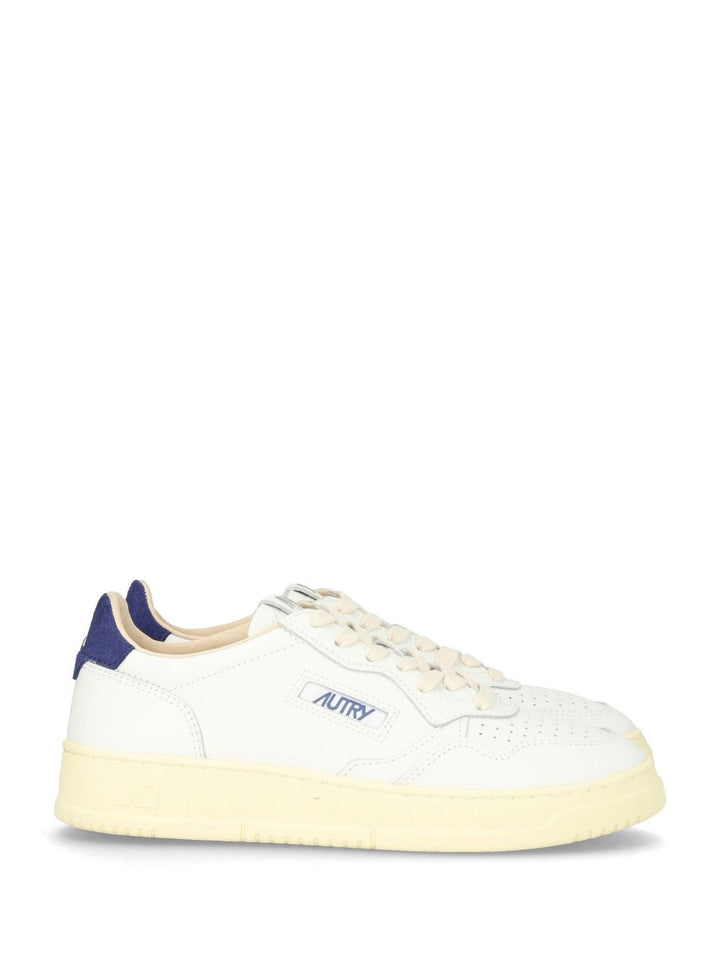 Autry  Medalist Low Sneakers - Blue | abe90aeea2ab2b95c1eecd31380fd0d8406d5cca
