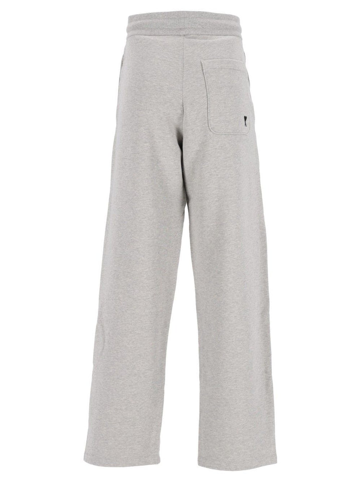 Ami Quota - Jogging With Contrasted Ami De Coeur Trousers - Grey | a194b06fb6cc012143bb3e5c21b3e9ffb3316cf5
