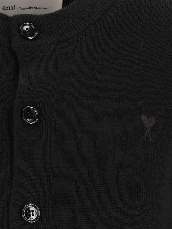 Ami Quota - Crewneck Cardigan With Ami De Coeur Knitwear - Black | 5291eed53a55721cdf8f8cf004102292cb020643
