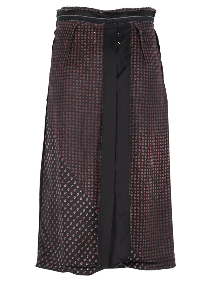 Maison Margiela Paisley Printed Skirt Skirts - Black | e39856e959741c83104ea9598f402abe41e11a30