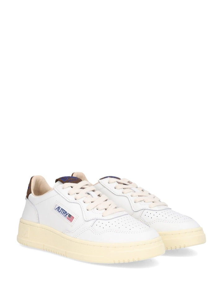 Autry  Medalist Low Sneakers - Brown | a5fd967532ca40dd2463a4f6829dff785e1269e8