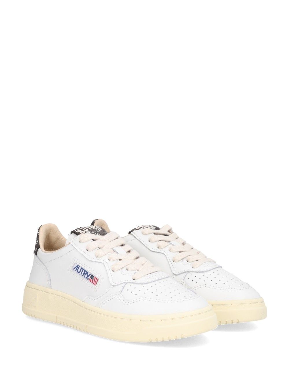 Autry  Medalist Low Sneakers - White | e98ff50575160d4e01f59ce5cd2f67b736c01ca7