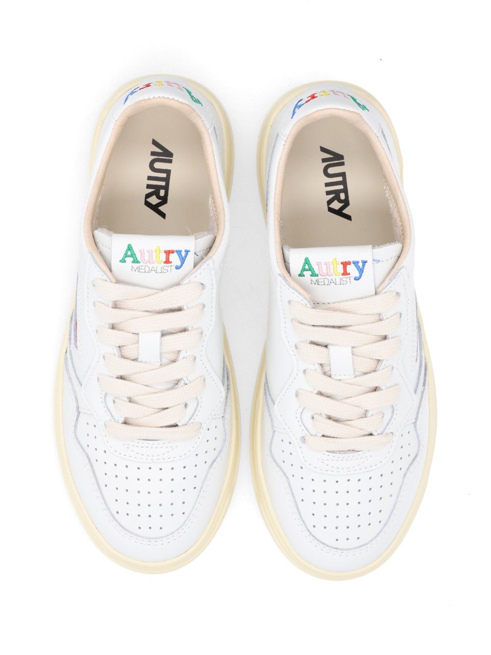 Autry  Medalist Low Sneakers - White | e5c134bd4ebf278cbf52c0f296c1bfc363649348