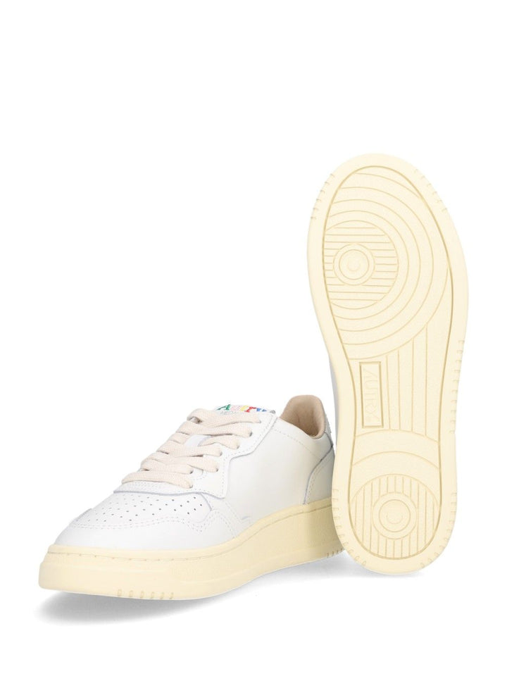 Autry  Medalist Low Sneakers - White | 6af86cf397f533e47b77333ccfbb1643f83158e5