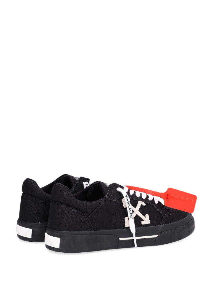 Off-White Vulc Low Sneakers - Black | b5187f290798c43d5f50168216987bbd0a77e361