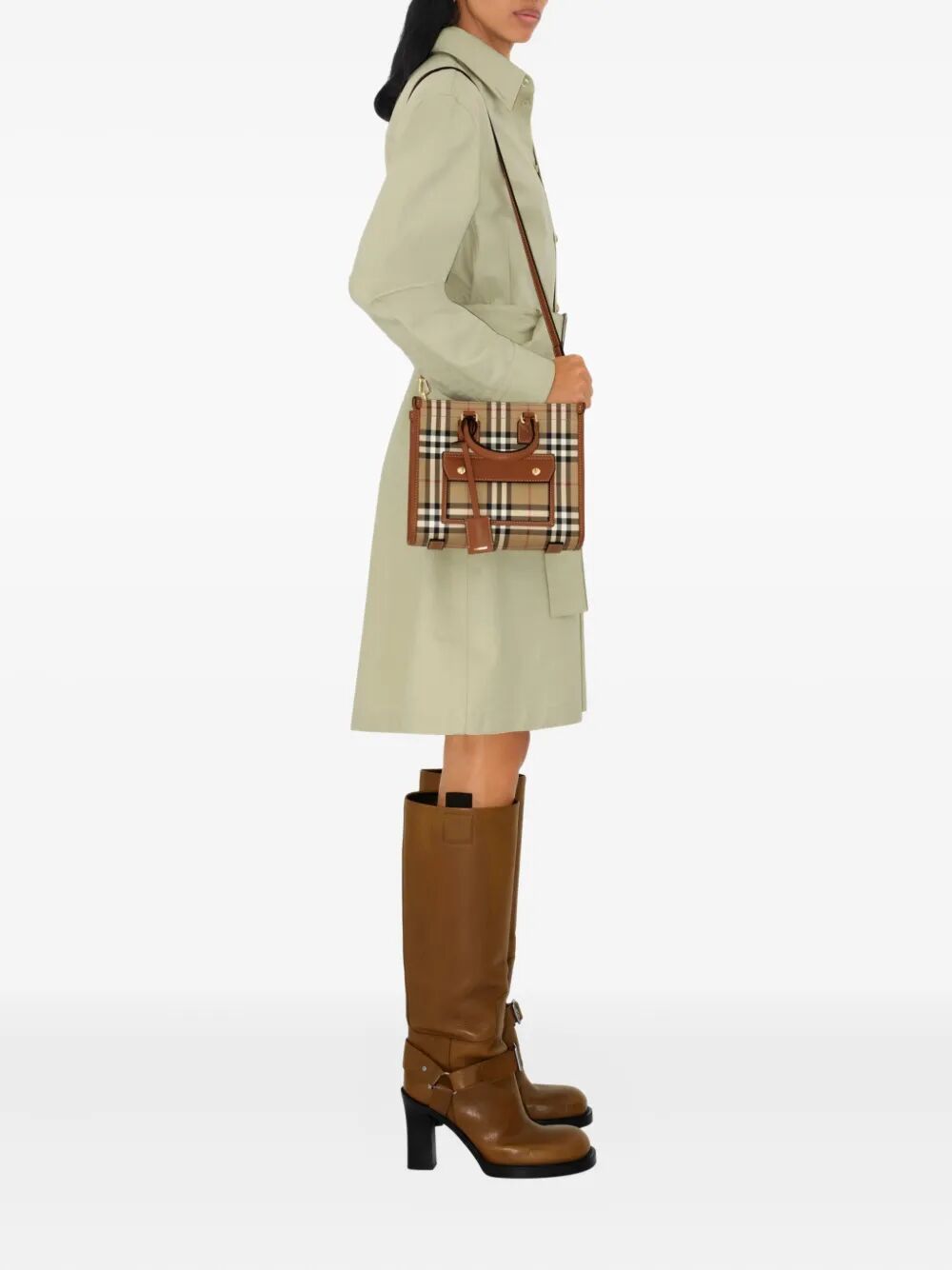 Burberry London England Totes - Nude & Neutrals | 33f9c77a85ab8d11ed7757dbf55f10ee1e3fa5f0