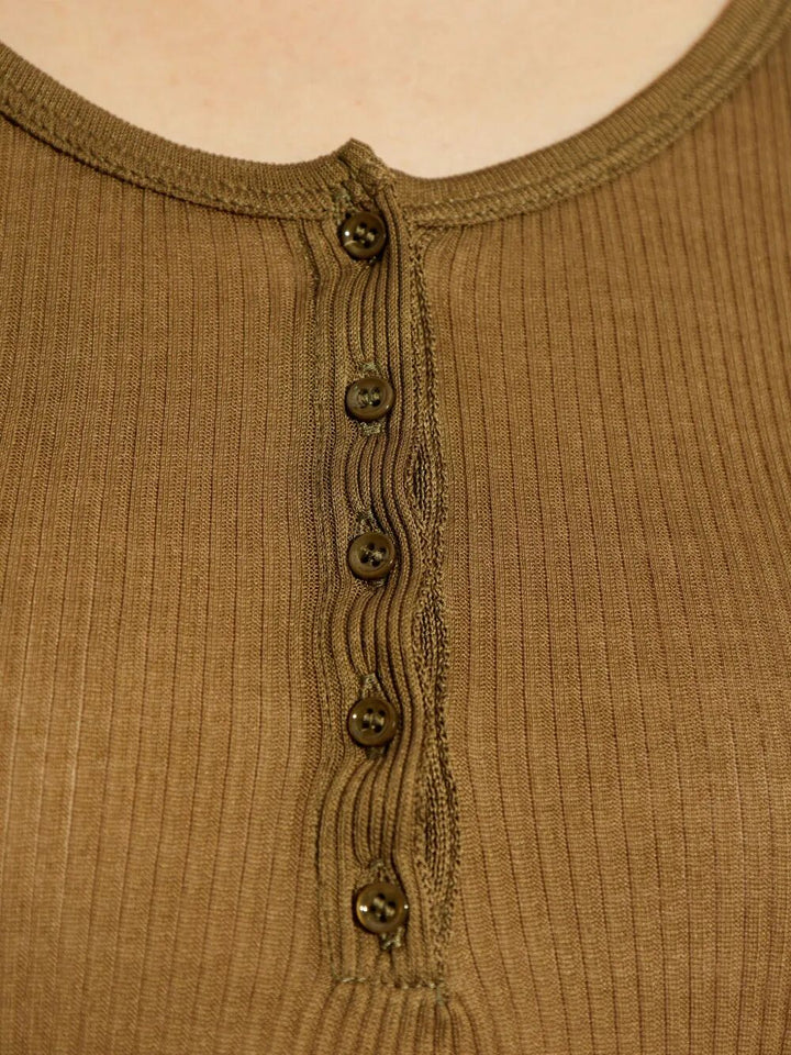 Isabel Marant Tops - Green | 8b3360de30dcd17b2725344c154be0b1fcd21b0f