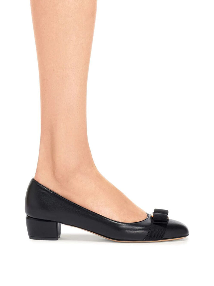 Ferragamo Pumps - Black | 61d1df9540aef4aac64a29a95ab9c2e93992c26a
