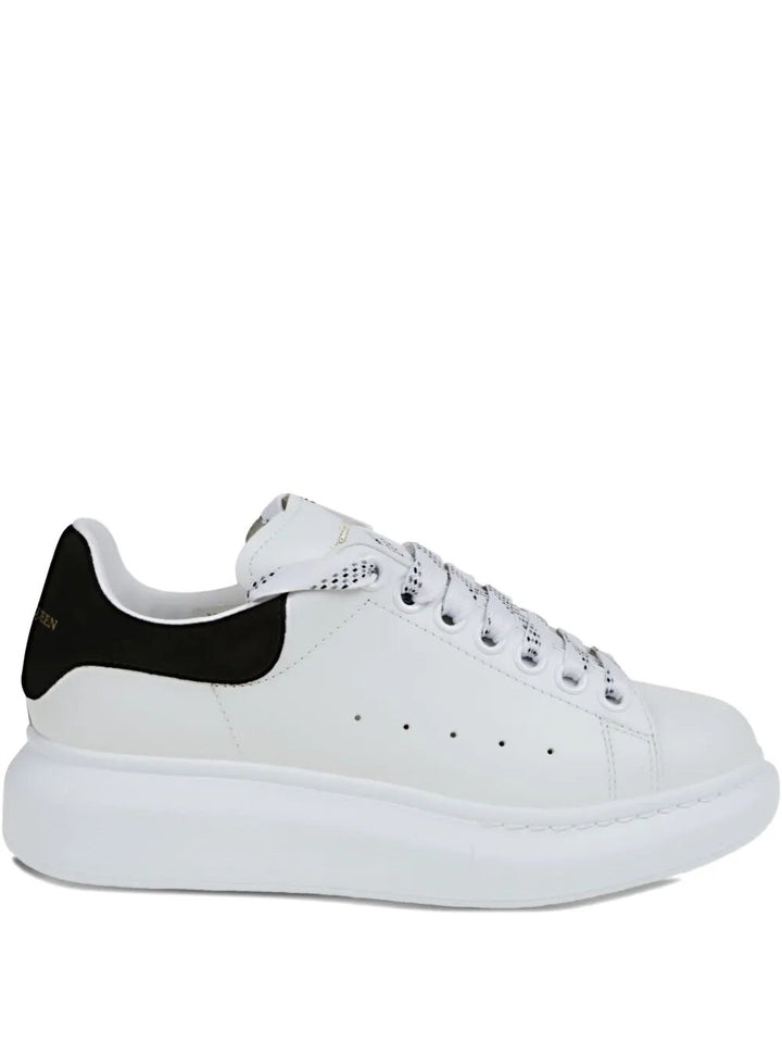 Alexander Mcqueen Sneakers - Black | 01d4e1235c37069c27101664751bded8ff79dc32