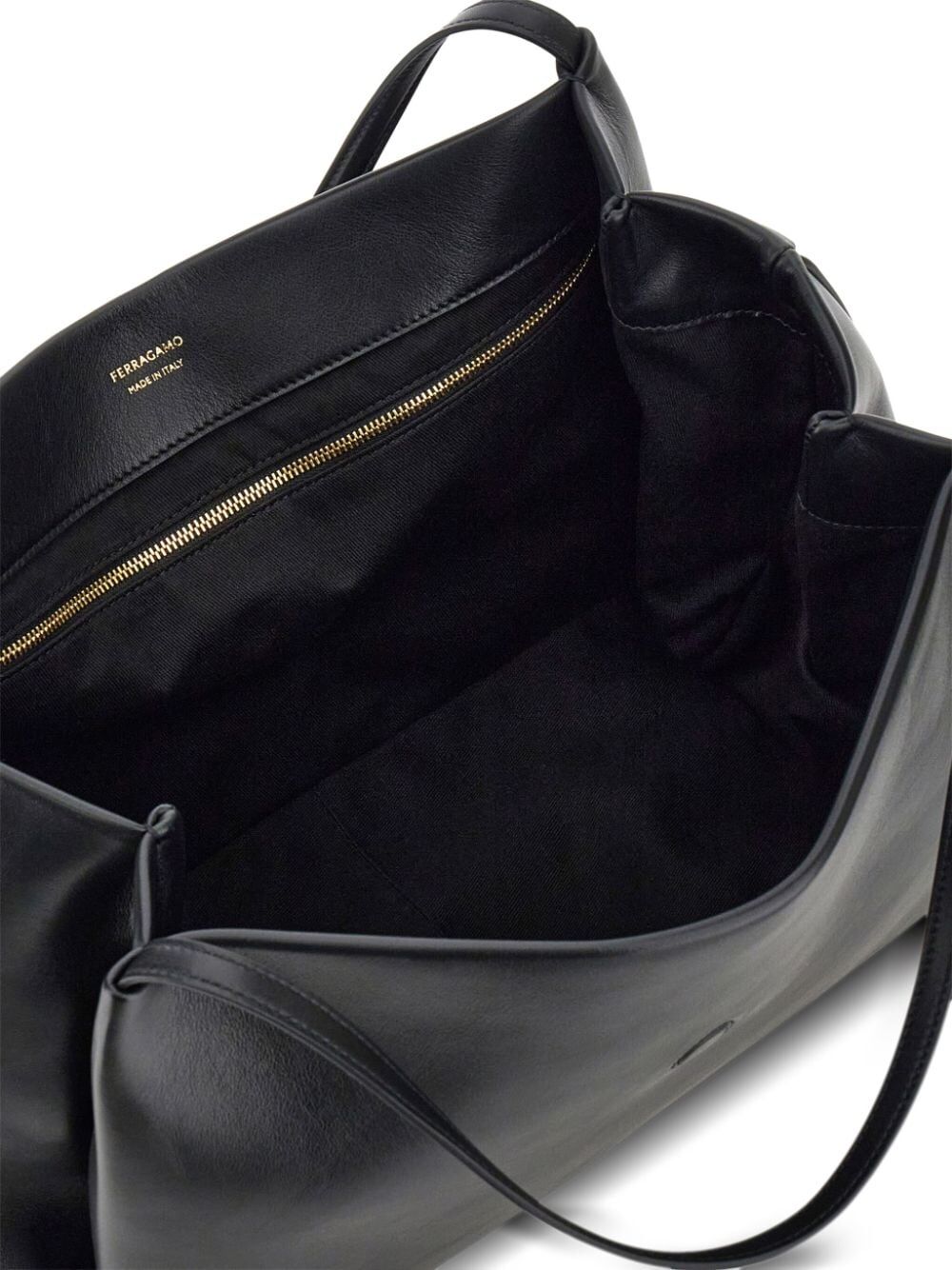 Ferragamo Shoulder Bags - Black | 57c564054c0ef11feeadf5b39a994decadf96ac2