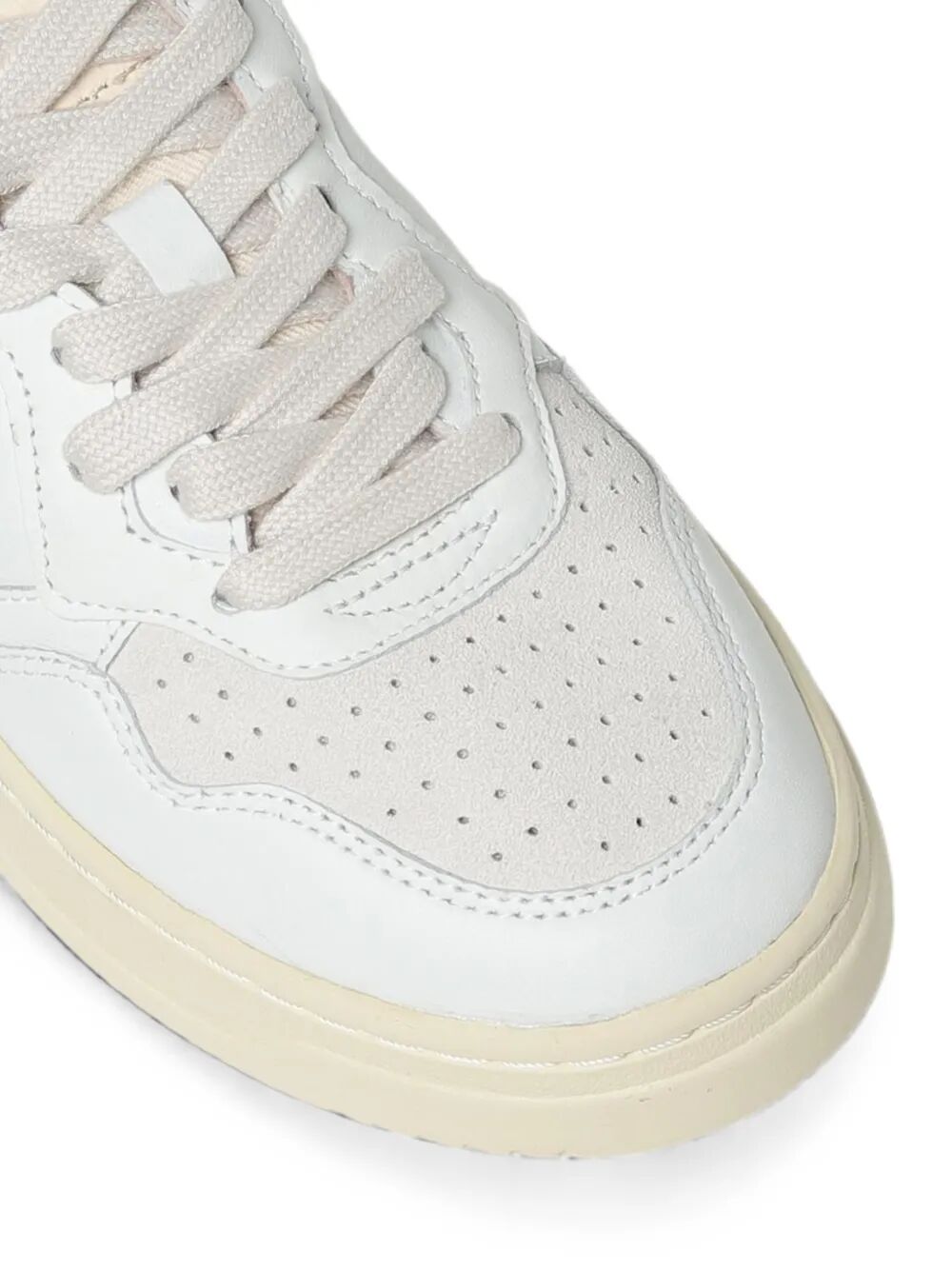 Autry Sneakers - White | 085eb744971e51758614ea0066d12c2ed56163aa