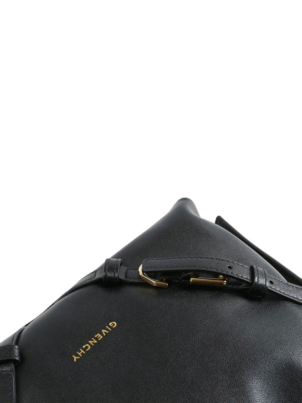 Givenchy Handbag - Black | c01191e29e929cfb16e0f5f5af61e5d3265d8e16
