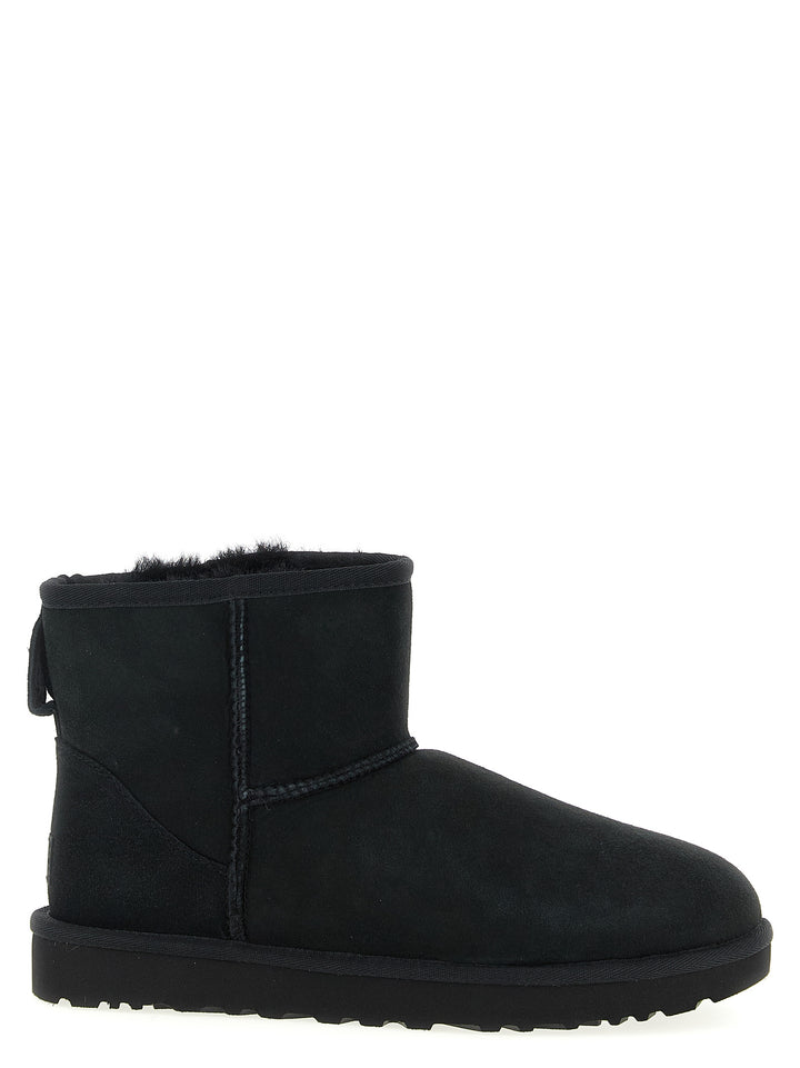 Ugg Classic Mini Ii Boots and Ankle Boots - Black | 0411fff6c1c5523edda330cf4e2208703f58b6ba