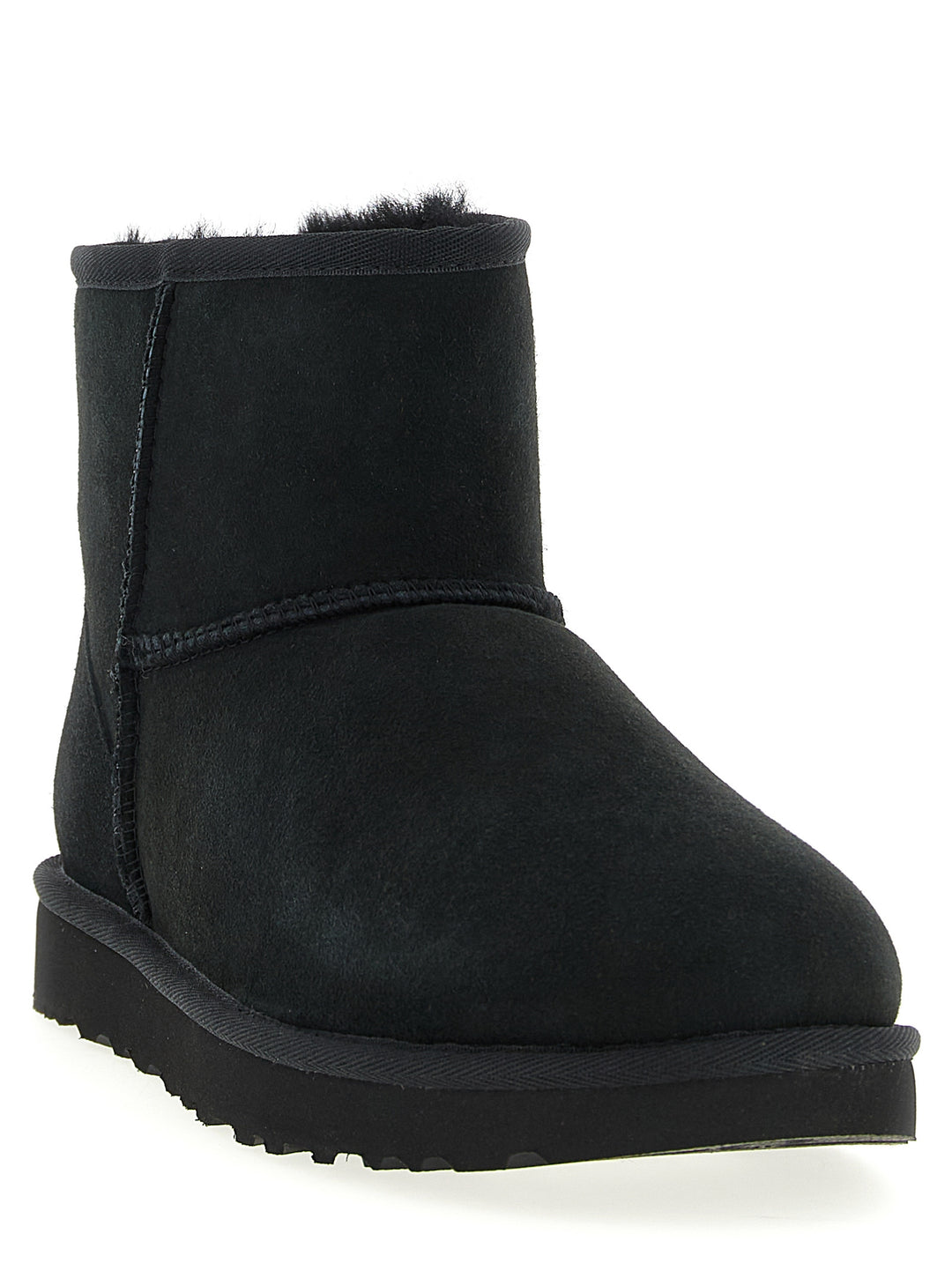 Ugg Classic Mini Ii Boots and Ankle Boots - Black | e65ff584908c8ff4c1a71aff3d6a1b1c4e875743