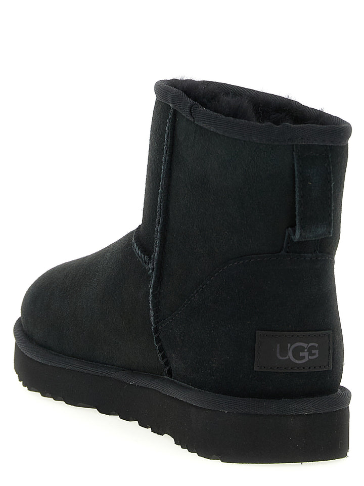 Ugg Classic Mini Ii Boots and Ankle Boots - Black | 380605b215092a5c7d748869547760a8c60f6cc8