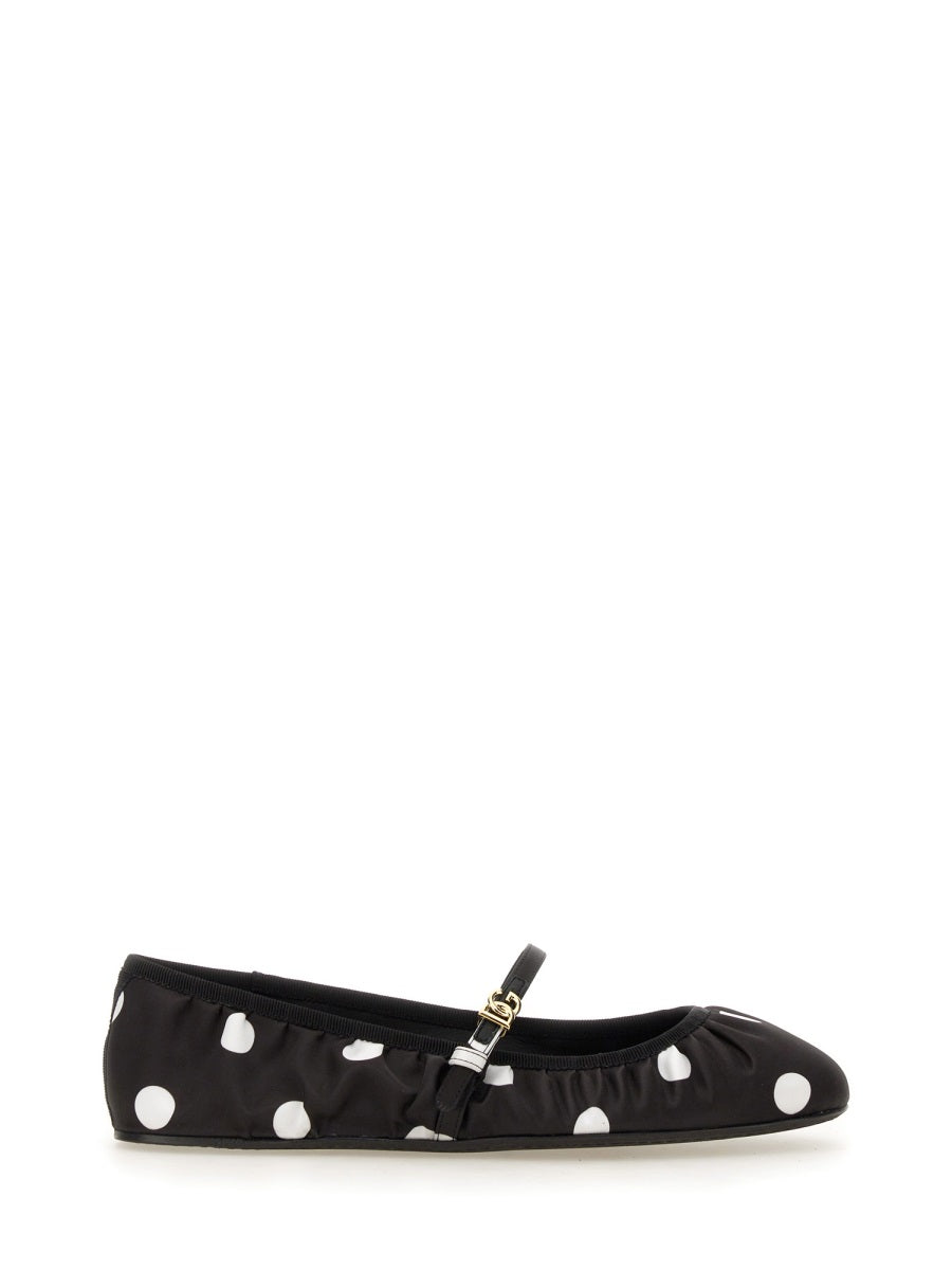 Dolce & Gabbana Flat Shoes - Black | Wanan Luxury