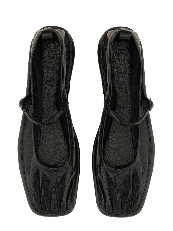 Hereu Flat Shoes - Black | Wanan Luxury