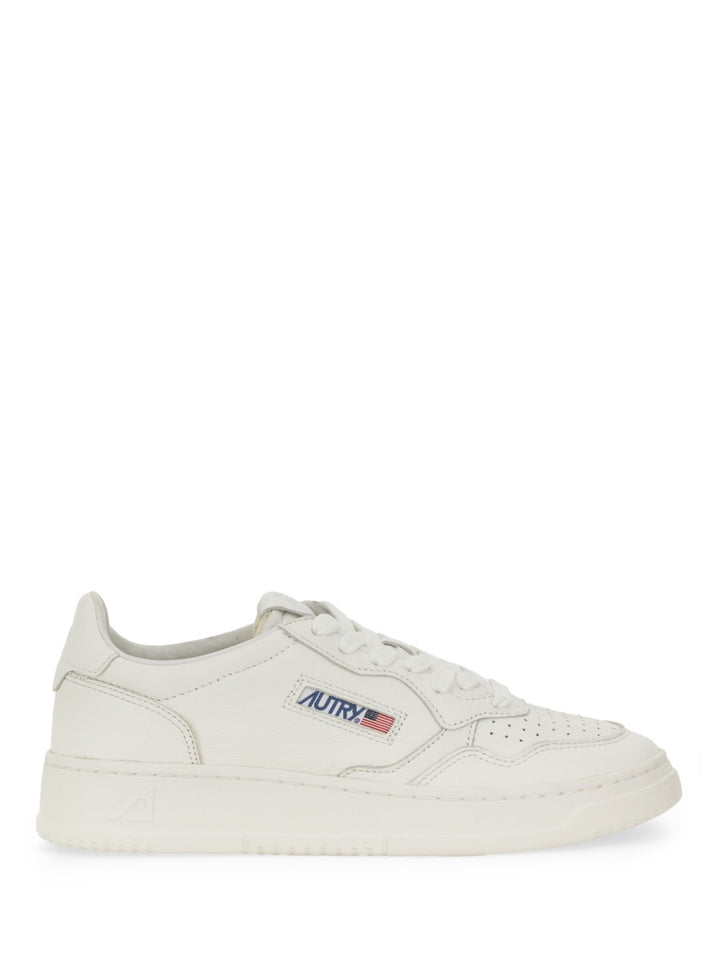 Autry Sneakers - White | 5ea362fbcff40d3e3d6d43043dcd92286d983857