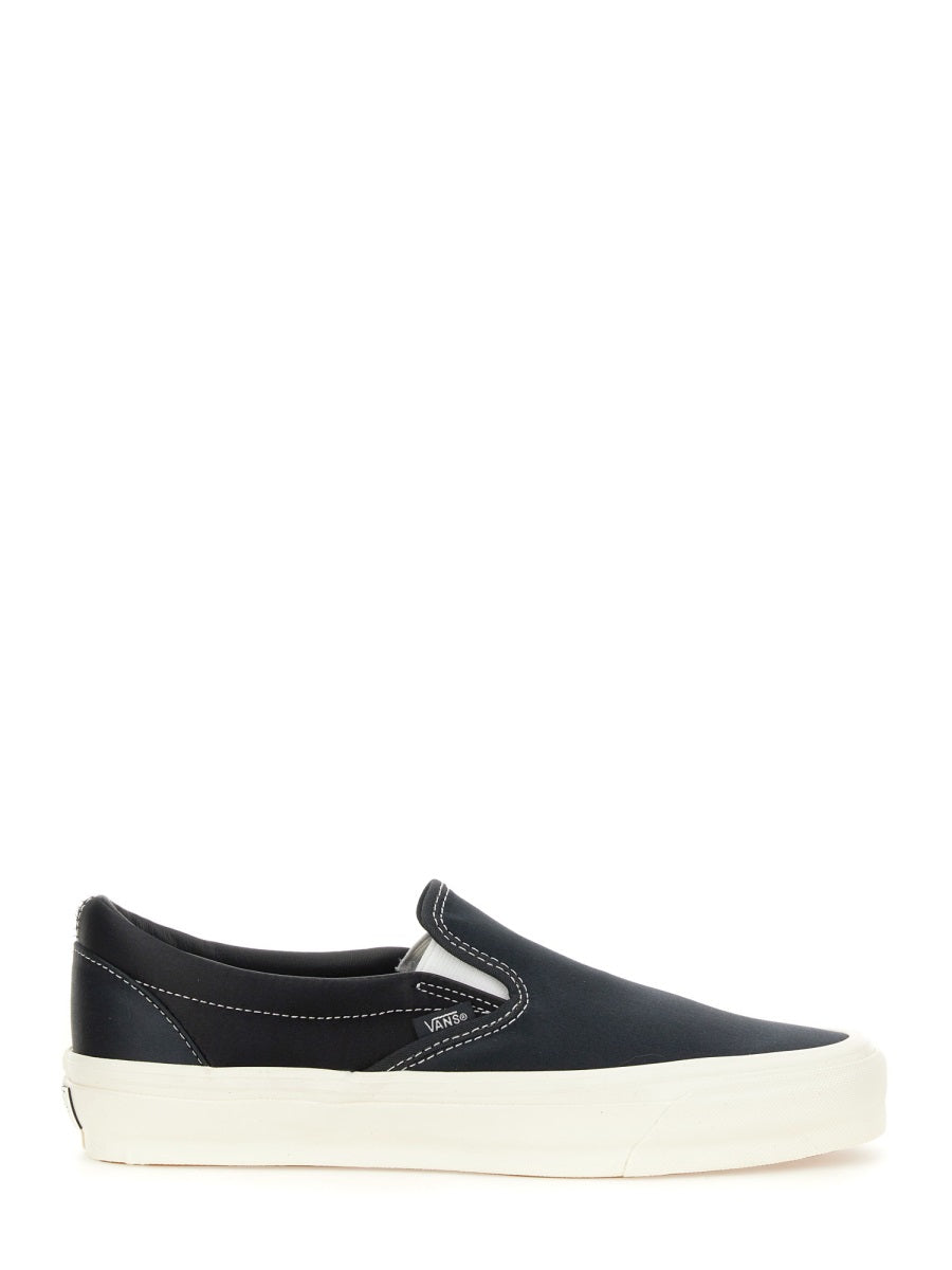 Vans Sneakers - Black | Wanan Luxury